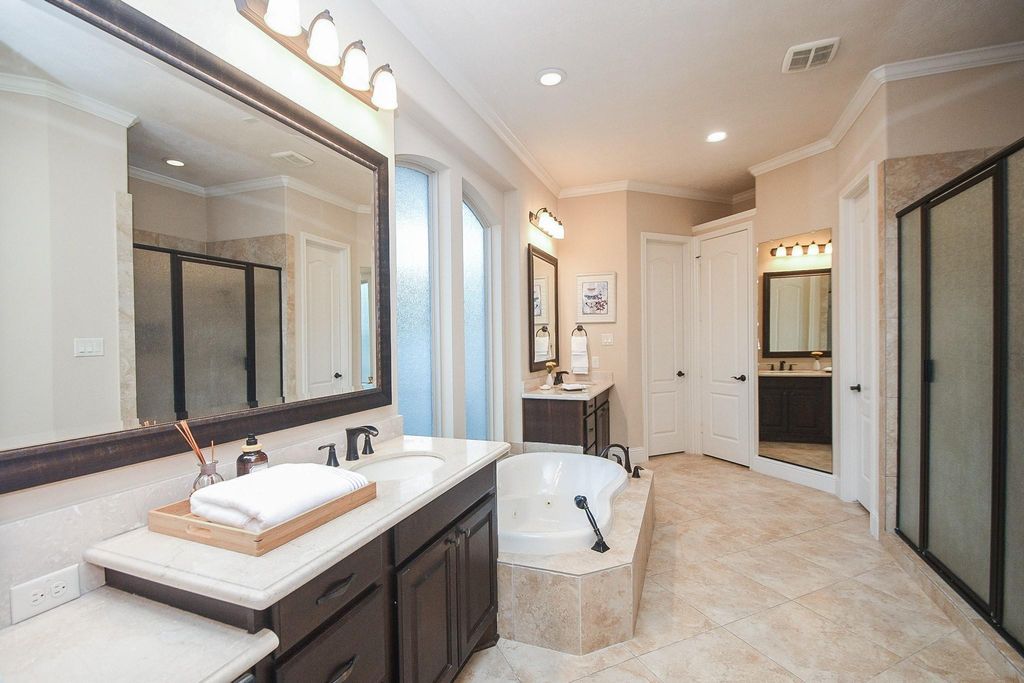 Image 19 of property listing at 26702 Valleyside Drive, Katy, TX 77494