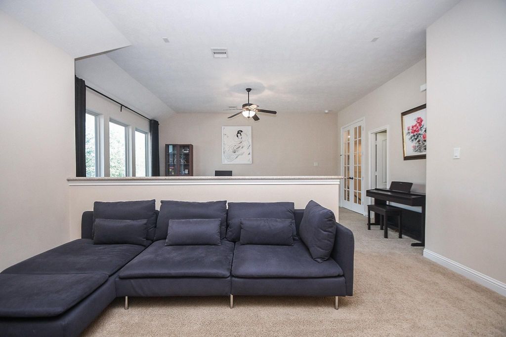 Image 23 of property listing at 26702 Valleyside Drive, Katy, TX 77494