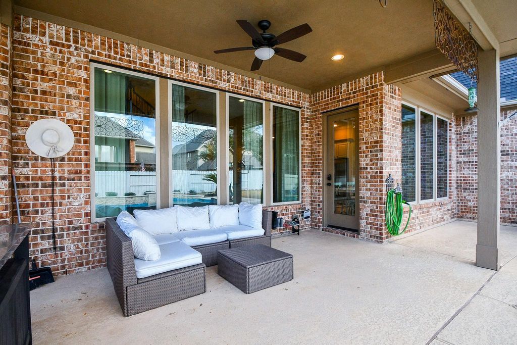 Image 30 of property listing at 26702 Valleyside Drive, Katy, TX 77494