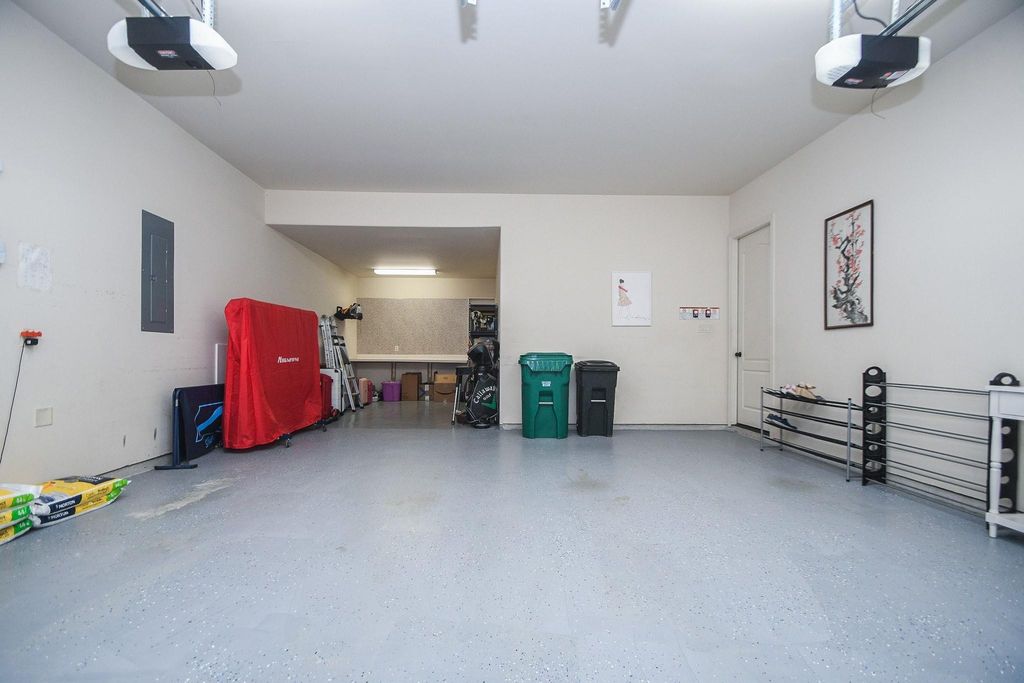 Image 34 of property listing at 26702 Valleyside Drive, Katy, TX 77494