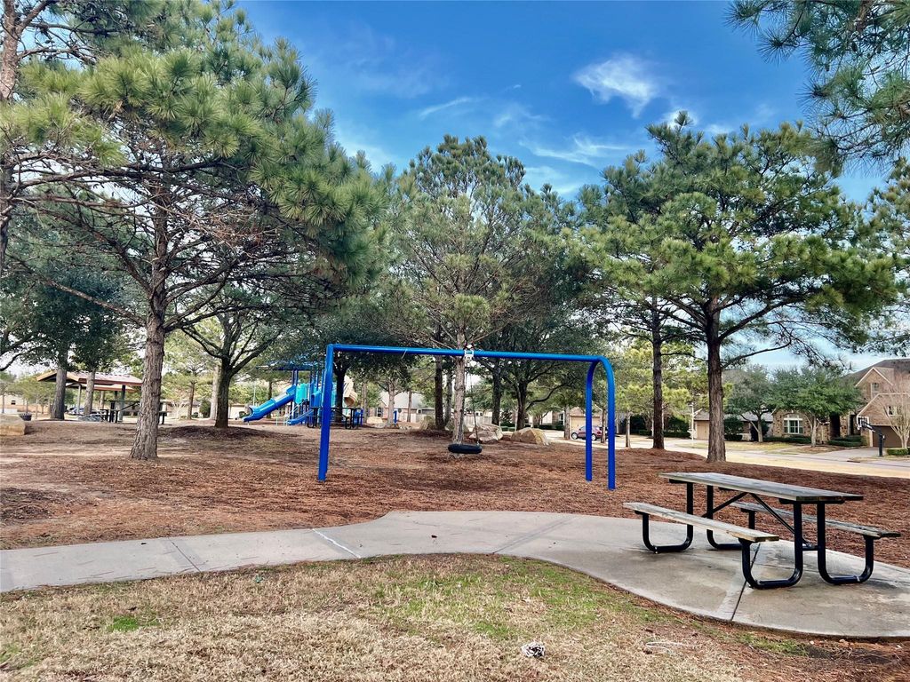 Image 36 of property listing at 26702 Valleyside Drive, Katy, TX 77494