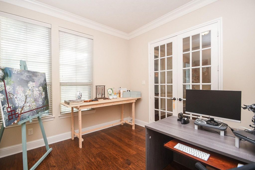 Image 6 of property listing at 26702 Valleyside Drive, Katy, TX 77494