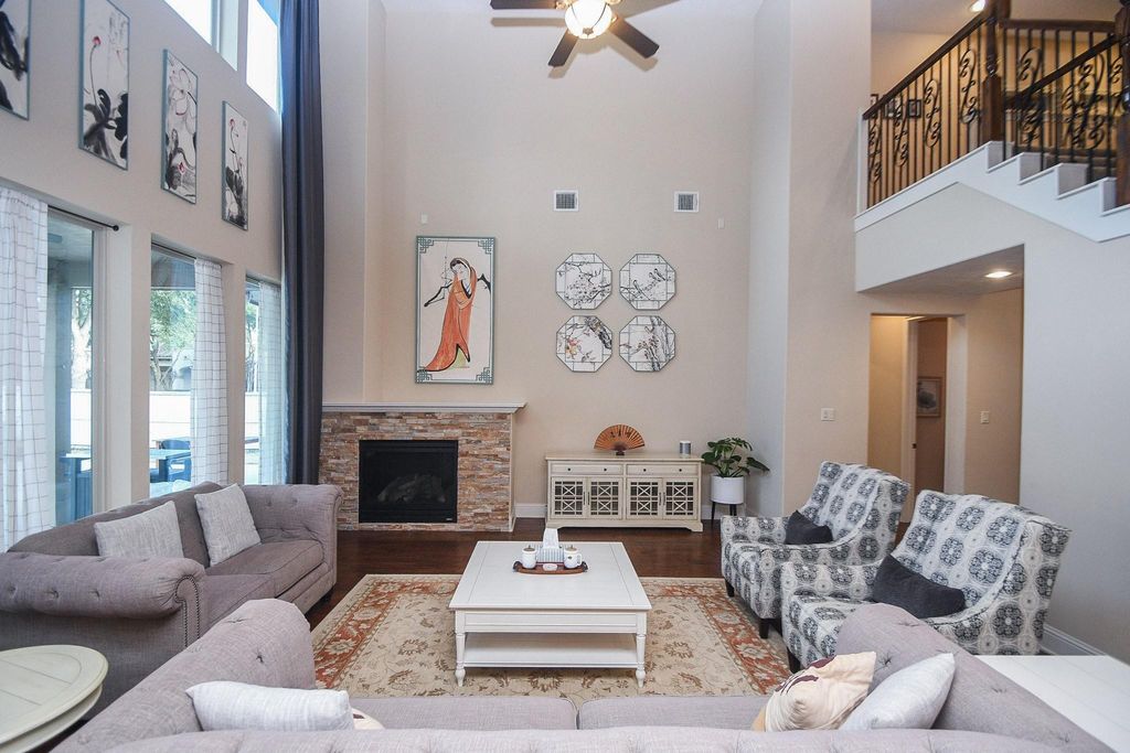 Image 8 of property listing at 26702 Valleyside Drive, Katy, TX 77494