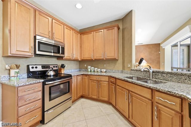 3951 Ruxton RD, Naples, FL 34116