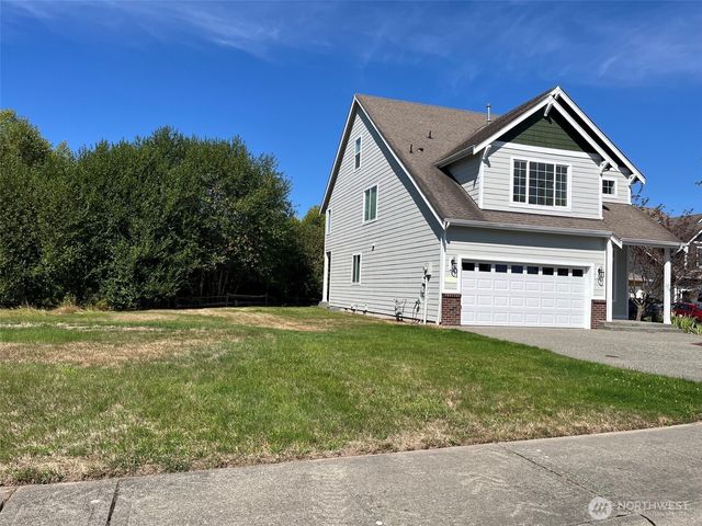 2215 190th Street E, Tacoma, WA 98445