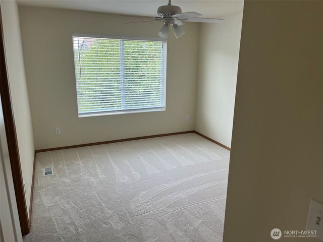 2215 190th Street E, Tacoma, WA 98445