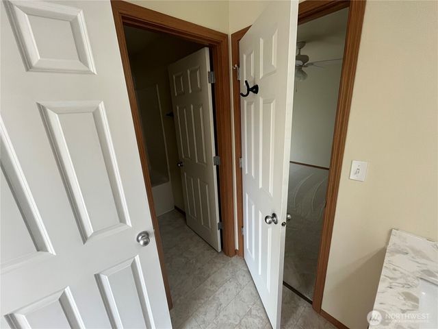 2215 190th Street E, Tacoma, WA 98445