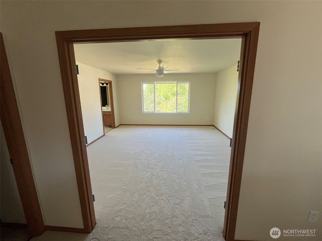 2215 190th Street E, Tacoma, WA 98445