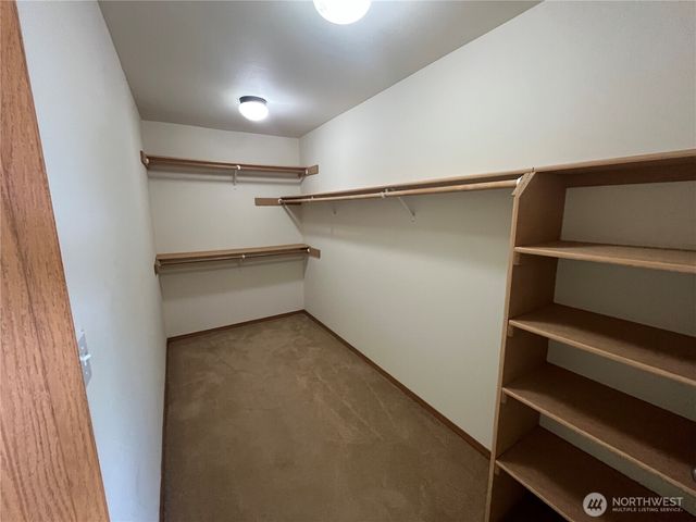 2215 190th Street E, Tacoma, WA 98445
