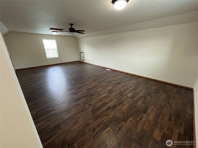 2215 190th Street E, Tacoma, WA 98445