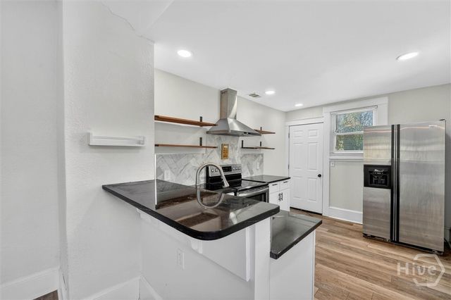 1605 Grove Street, Savannah, GA 31401