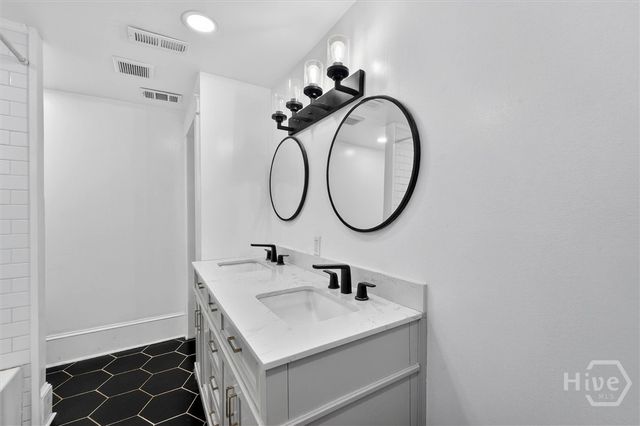 1605 Grove Street, Savannah, GA 31401