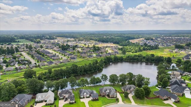 126 Forestbrooke Way, Bonaire, GA 31005