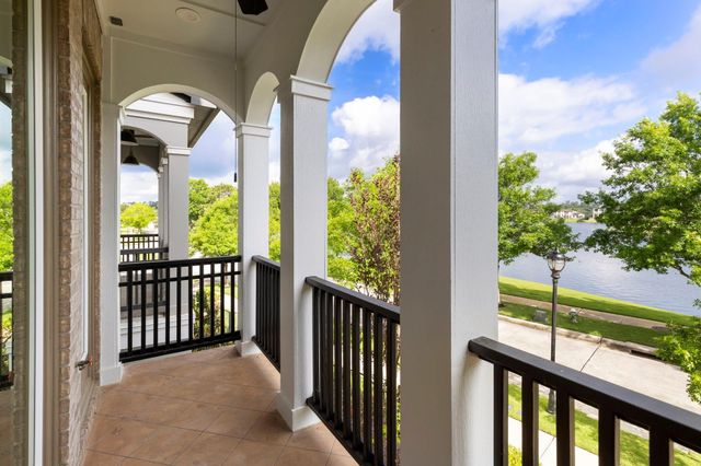 262 Breezy Way, The Woodlands, TX 77380