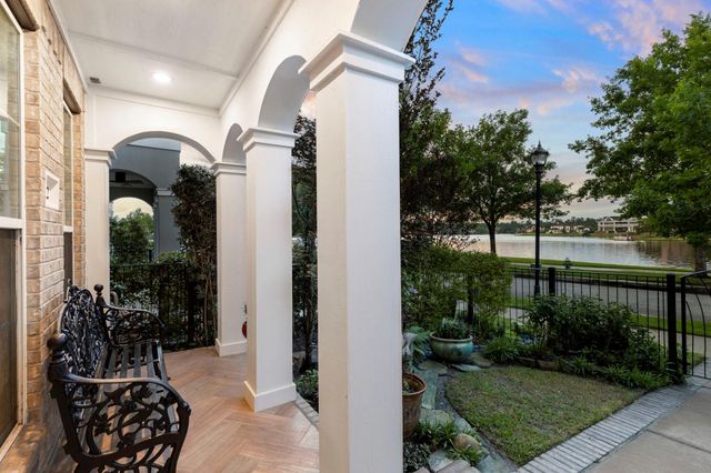262 Breezy Way, The Woodlands, TX 77380