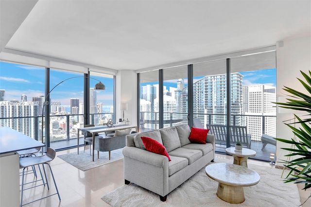 88 SW 7th St 3511, Miami, FL 33130