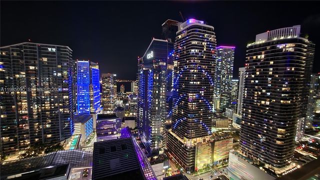 88 SW 7th St 3511, Miami, FL 33130