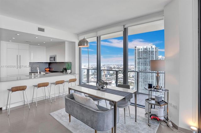 88 SW 7th St 3511, Miami, FL 33130