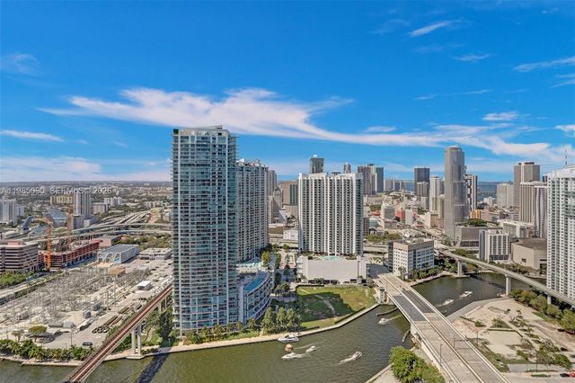 88 SW 7th St 3511, Miami, FL 33130