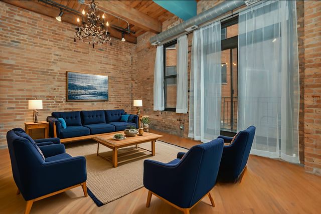 2310 S Canal Street 212, Chicago, IL 60616