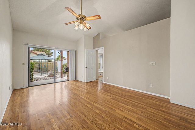 911 E SECRETARIAT Drive, Tempe, AZ 85284
