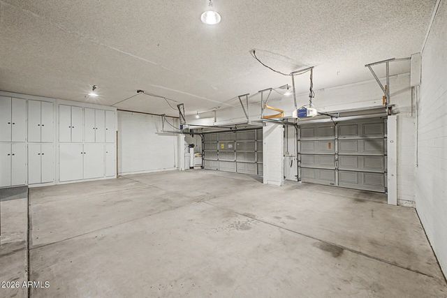 911 E SECRETARIAT Drive, Tempe, AZ 85284