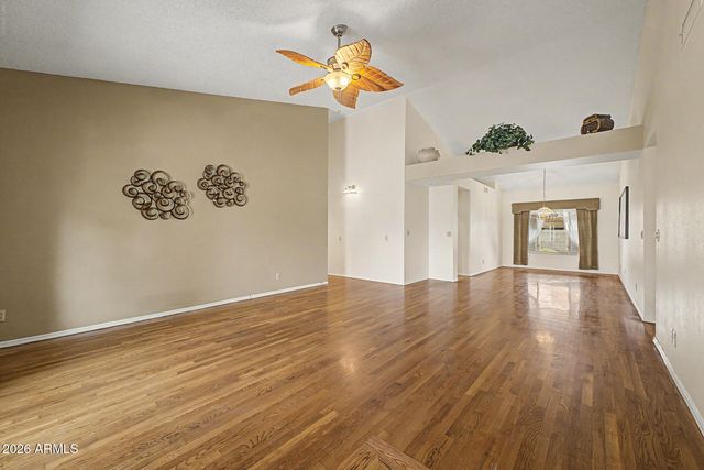 911 E SECRETARIAT Drive, Tempe, AZ 85284