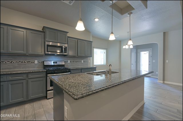 13677 Lartington Street, El Paso, TX 79928