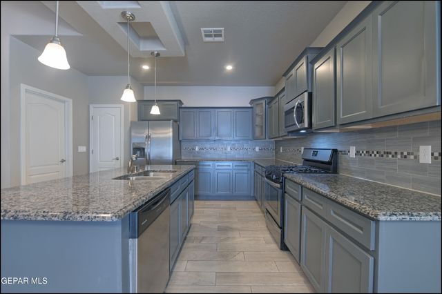 13677 Lartington Street, El Paso, TX 79928