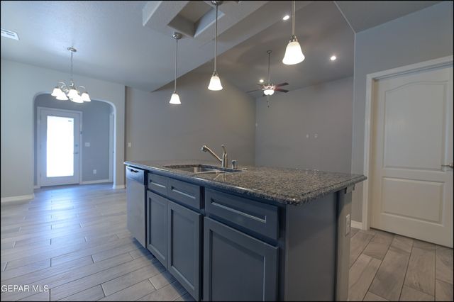 13677 Lartington Street, El Paso, TX 79928