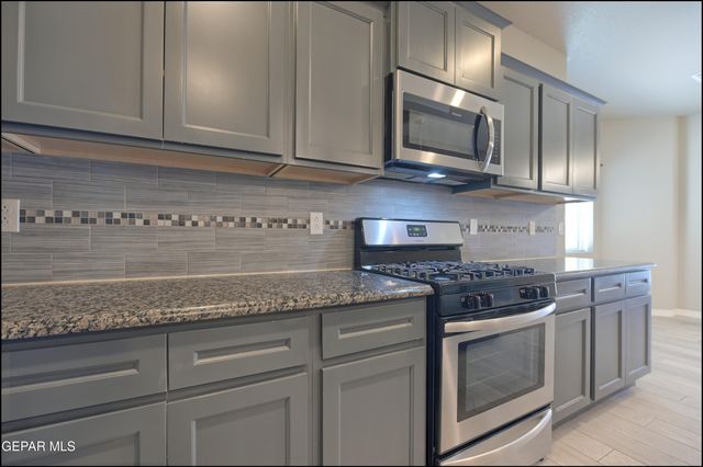 13677 Lartington Street, El Paso, TX 79928