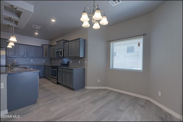 13677 Lartington Street, El Paso, TX 79928