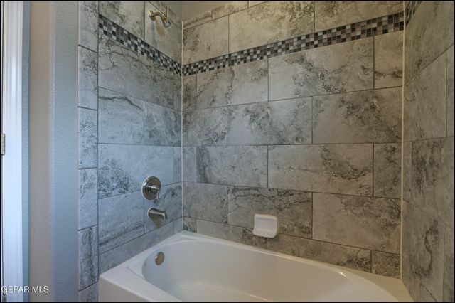 13677 Lartington Street, El Paso, TX 79928