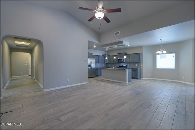 13677 Lartington Street, El Paso, TX 79928