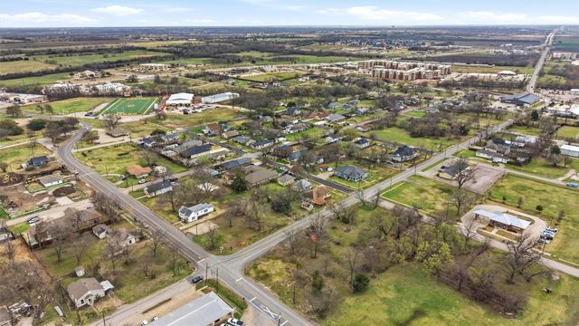 212 E Walnut Street, Celina, TX 75009