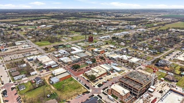 212 E Walnut Street, Celina, TX 75009