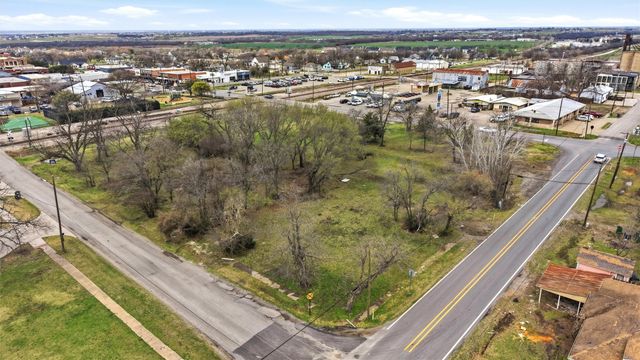 212 E Walnut Street, Celina, TX 75009