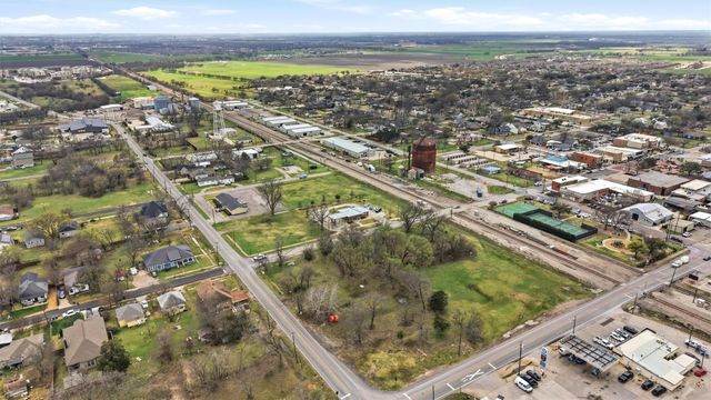 212 E Walnut Street, Celina, TX 75009