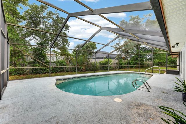6 FOXHALL COURT, Palm Coast, FL 32137