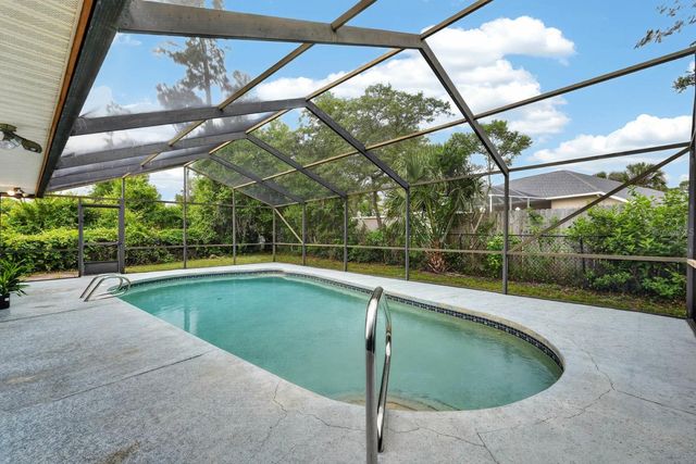 6 FOXHALL COURT, Palm Coast, FL 32137