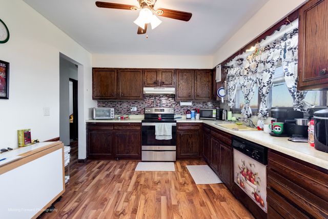 40W815 Big Timber Road, Hampshire, IL 60140