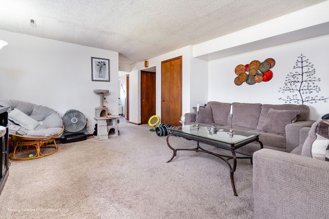 40W815 Big Timber Road, Hampshire, IL 60140