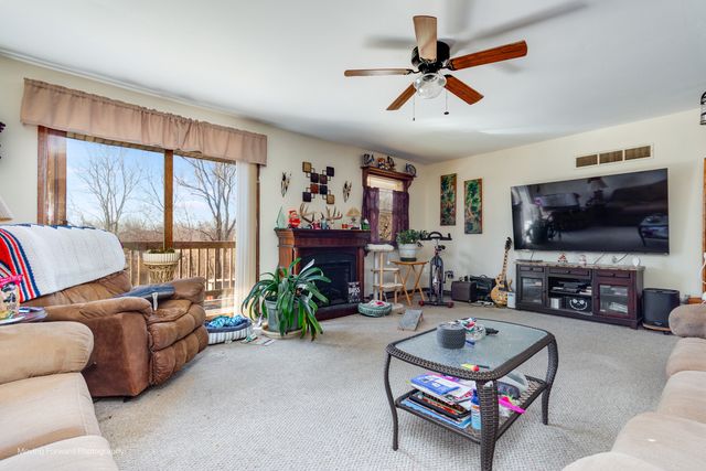 40W815 Big Timber Road, Hampshire, IL 60140