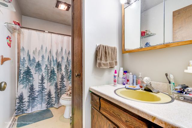 40W815 Big Timber Road, Hampshire, IL 60140