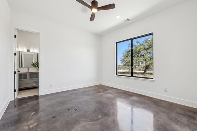 138 Cloudwood Ranch RD, Briggs, TX 78608