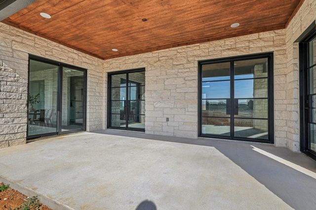 138 Cloudwood Ranch RD, Briggs, TX 78608