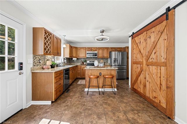 7626 Rolling Oak Court, Clemmons, NC 27012