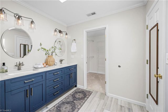 7626 Rolling Oak Court, Clemmons, NC 27012