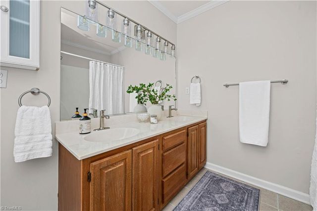 7626 Rolling Oak Court, Clemmons, NC 27012