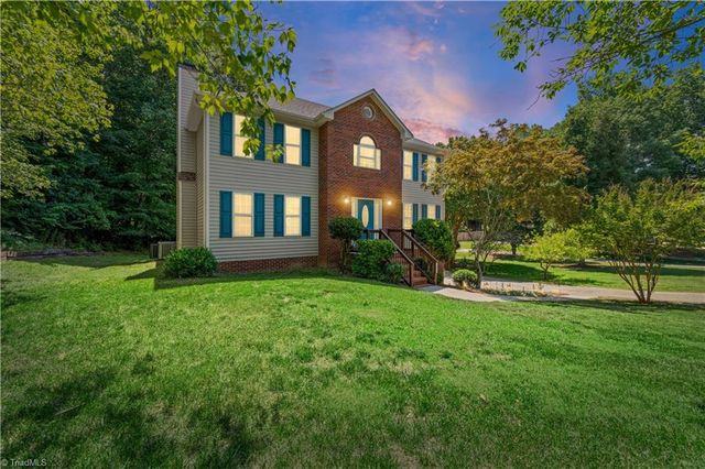7626 Rolling Oak Court, Clemmons, NC 27012